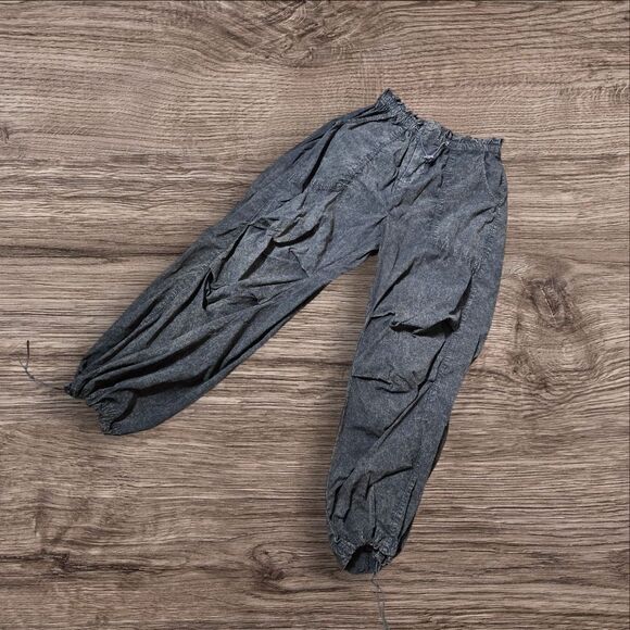 Urban Outfitters Distressed Tan Parachute Pants NWT - Picture 1 of 6